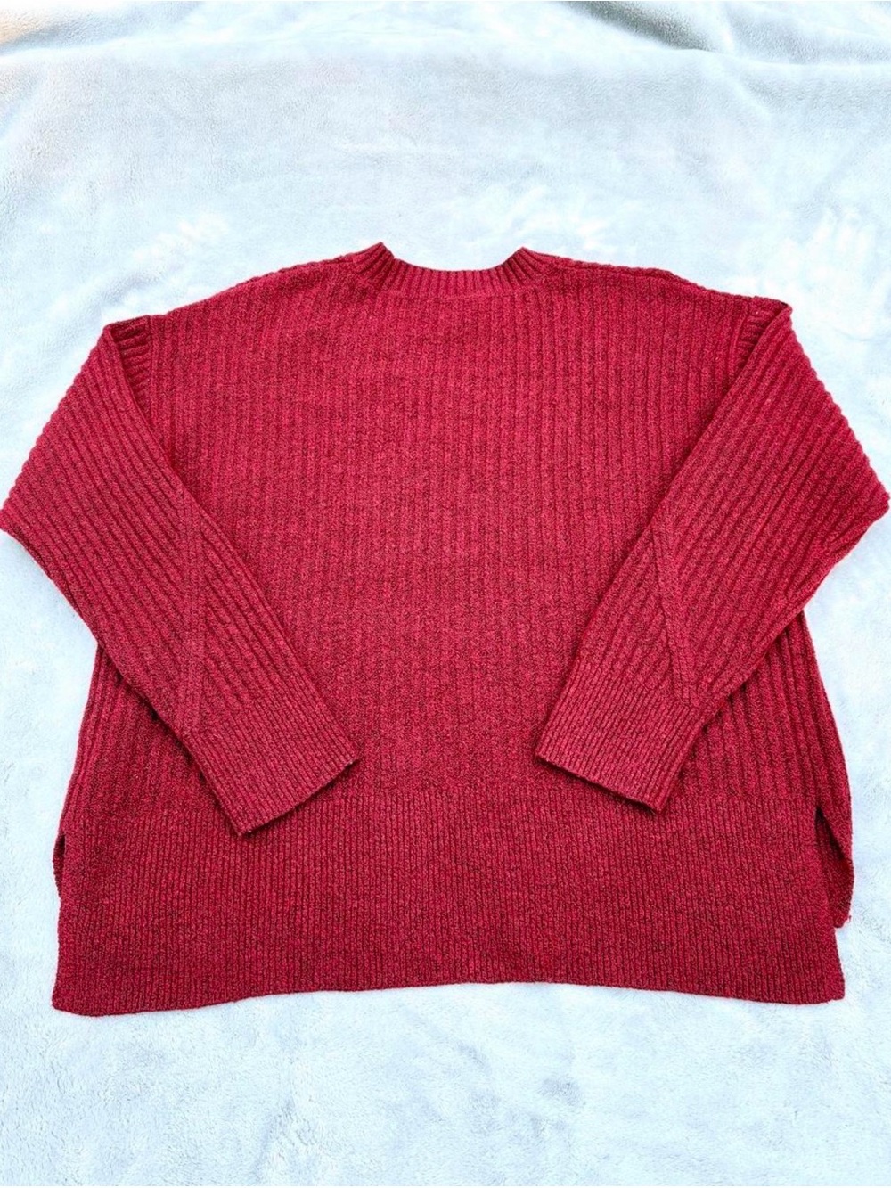 VeraWang women’s Red Ribbed Knit Sweater - Classic Crewneck